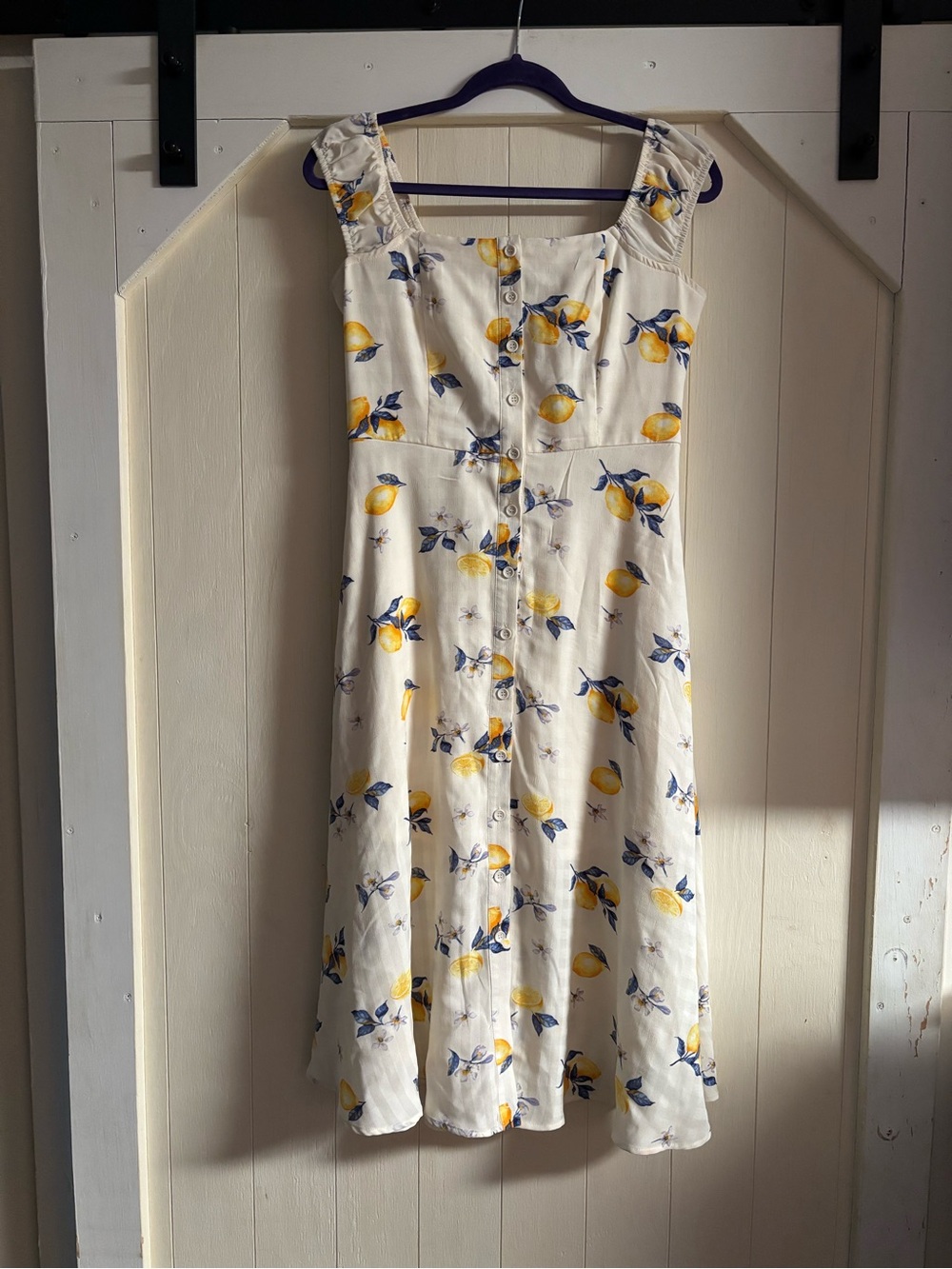 Sleeveless Dress with Yellow Lemon Print